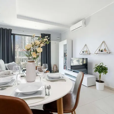 Apartment Polwiejska Modern With Ac & Remote Work In Centre By Renters *